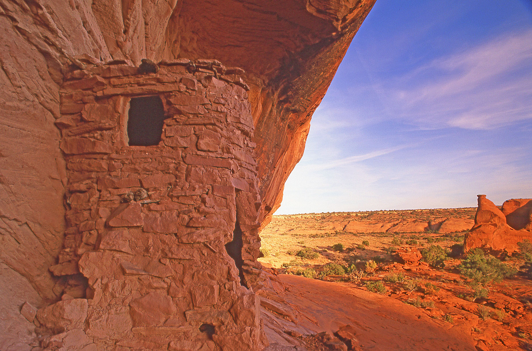 Two-Story House, John Annerino, Desierto Pintado, “Painted Desert,” Utah-Arizona, Ancestral Puebloan storage granary